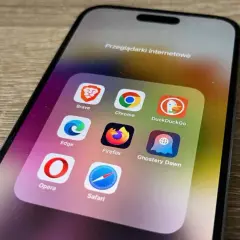 Jaka przeglądarka na iPhone? Odkryj najlepsze opcje i porównania