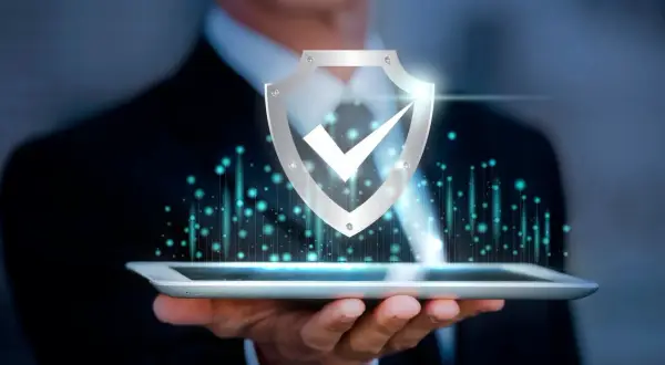 Jak założyć VPN i chronić swoją prywatność w Internecie
